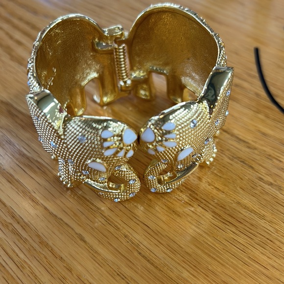 Lily Pulitzer Bracelet - Picture 2 of 4